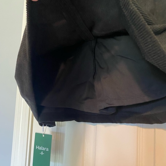 HALARA Black Corduroy Skirt - Picture 4 of 6
